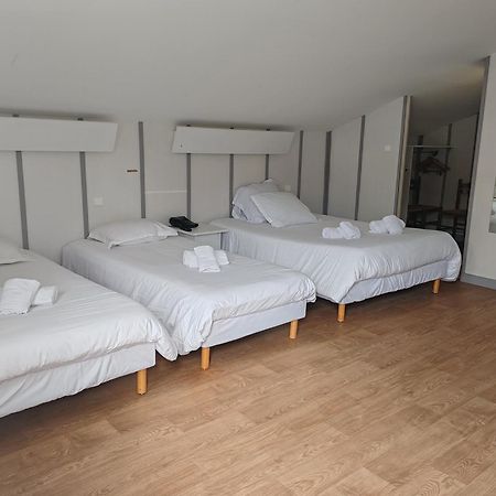Hotel Marjolaine Roullet Екстер'єр фото